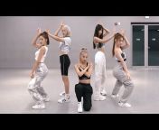 K-dance mirrored