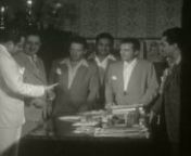 Firma de contrato para rodar la película cubano-mexicana, con la presencia de Octavio Gómez Castro, de la Continental Films. nParticipa el trío Los Panchos.nLOS PANCHOSnEl Trío Los Panchos se formó en la ciudad de Nueva York en 1944, donde los mexicanos Alfredo Bojalil Gil mejor conocido como