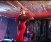 Performance realizada en el Cabaret de Pésimaidea, MIBAR, Mayo 2017.nPerformista: Alondra Machucannhttps://www.facebook.com/alondramachucadanza