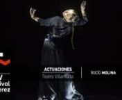 La segunda parte de la trilogía de la guitarra que está desarrollando Rocío Molina, &#39;Al fondo riela&#39;, se pudo ver en el XXV Festival de Jerez. La artista malagueña, con las guitarras de Eduardo Trassierra y Yerai Cortés, demuestra una vez más sus dotes dancísticas.