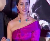 Shraddha Kapoor speaking fluent Marathi in this video will leave you amused. We all know that Shraddha Kapoor is an amazing actor, having entertained us in movies such as Aashiqui 2, Baaghi, Saaho, and Street Dancer 3D. In this throwback video during promotions of her movie back in 2017, we see the actress speaking sweetly in Marathi to one of the reporters present at the event. Shraddha even asked the reported