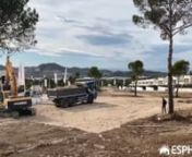 The construction works of our latest development, SEAVIEW 4, continue to progress well. In this video we show you the beginning of the earthwork on the plot of house 15.nnSEAVIEW 4 is a development of 22 detached villas in the best area of Sierra Cortina, in Finestrat, just a few minutes from the beaches of Benidorm, and close to all amenities (shopping centres, shops and restaurants). nnWe have for sale villas with 3 and 4 bedrooms and bathrooms, with living - dining room and integrated kitchen