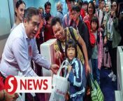 Local airlines need to take the initiative in tackling flight shortages to popular destinations during peak seasons, says Anthony Loke.&#60;br/&#62;&#60;br/&#62;The Transport Minister on Wednesday (Feb 7) called on airlines to emulate efforts made by Batik Air, which has just commenced an extra daily flight to Sibu for the Chinese New Year period.&#60;br/&#62;&#60;br/&#62;Read more at http://tinyurl.com/3mefx9xx&#60;br/&#62;&#60;br/&#62;WATCH MORE: https://thestartv.com/c/news&#60;br/&#62;SUBSCRIBE: https://cutt.ly/TheStar&#60;br/&#62;LIKE: https://fb.com/TheStarOnline