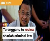 Menteri besar Ahmad Samsuri Mokhtar says the Federal Court’s decision on Friday will harm the country’s shariah legal system.&#60;br/&#62;&#60;br/&#62;Read More: &#60;br/&#62;https://www.freemalaysiatoday.com/category/nation/2024/02/12/terengganu-to-review-state-shariah-criminal-law/&#60;br/&#62;&#60;br/&#62;Laporan Lanjut: &#60;br/&#62;https://www.freemalaysiatoday.com/category/bahasa/tempatan/2024/02/12/terengganu-teliti-sama-ada-kanun-jenayah-syariah-bercanggah-persekutuan/&#60;br/&#62;&#60;br/&#62;Free Malaysia Today is an independent, bi-lingual news portal with a focus on Malaysian current affairs.&#60;br/&#62;&#60;br/&#62;Subscribe to our channel - http://bit.ly/2Qo08ry&#60;br/&#62;------------------------------------------------------------------------------------------------------------------------------------------------------&#60;br/&#62;Check us out at https://www.freemalaysiatoday.com&#60;br/&#62;Follow FMT on Facebook: http://bit.ly/2Rn6xEV&#60;br/&#62;Follow FMT on Dailymotion: https://bit.ly/2WGITHM&#60;br/&#62;Follow FMT on Twitter: http://bit.ly/2OCwH8a &#60;br/&#62;Follow FMT on Instagram: https://bit.ly/2OKJbc6&#60;br/&#62;Follow FMT on TikTok : https://bit.ly/3cpbWKK&#60;br/&#62;Follow FMT Telegram - https://bit.ly/2VUfOrv&#60;br/&#62;Follow FMT LinkedIn - https://bit.ly/3B1e8lN&#60;br/&#62;Follow FMT Lifestyle on Instagram: https://bit.ly/39dBDbe&#60;br/&#62;------------------------------------------------------------------------------------------------------------------------------------------------------&#60;br/&#62;Download FMT News App:&#60;br/&#62;Google Play – http://bit.ly/2YSuV46&#60;br/&#62;App Store – https://apple.co/2HNH7gZ&#60;br/&#62;Huawei AppGallery - https://bit.ly/2D2OpNP&#60;br/&#62;&#60;br/&#62;#FMTNews #AhmadSamsuriMokhtar #NikElinZurina #TengkuYasminNastasha #SyariahLaw #CivilLaw #Terengganu