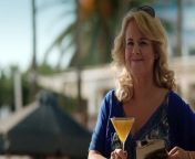 Recently divorced Emma enjoys a whirlwind holiday romance with hotel proprietor Niko on the paradise island of Cyprus. When she realises Niko has scammed her out of her life savings she enlists the help of her ex to get the money back.