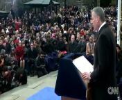 Bill de Blasio, who campaigned on a progressive agenda that he said would narrow the widening gap between the rich and poor in the nation&#39;s largest city, was sworn in Wednesday as New York&#39;s 109th mayor.