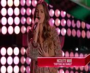 In the their blind auditions, Nicolette Maré sings &#92;