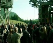 Clarke’s (Eliza Taylor) hope for peace are dashed by a new threat. Raven (Lindsey Morgan) becomes a target. Meanwhile, Murphy (Richard Harmon) is running a dangerous con. Paige Turco, Henry Ian Cusack, Isaiah Washington, Bob Morley, Marie Avgeropoulos, Devon Bostick, Christopher Larkin, Ricky Whittle also star. Tim Scanlan directed the episode written by Charlie Craig (#305). Original airdate 2/18/16.