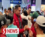 Upon his return on Saturday (April 6) afternoon from Kota Kinabalu where Dr Muhammad Akmal Saleh had a run-in with the police, the Umno Youth chief said he will continue boycotting KK Super Mart.&#60;br/&#62;&#60;br/&#62;Read more at https://shorturl.at/dsL35&#60;br/&#62;&#60;br/&#62;WATCH MORE: https://thestartv.com/c/news&#60;br/&#62;SUBSCRIBE: https://cutt.ly/TheStar&#60;br/&#62;LIKE: https://fb.com/TheStarOnline