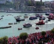 Athletic Bilbao: Fans row boats down river as thousands celebrate first trophy in 40 years from violadores del verso