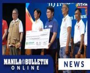 President Marcos assured the public that the government is always ready to help them as he turned over P100 million in check assistance to the provincial governments of Sultan Kudarat and Cotabato to assist the farmers, fisherfolk, and their families who were severely affected by the El Niño phenomenon.&#60;br/&#62;&#60;br/&#62;READ: https://mb.com.ph/2024/5/7/marcos-donates-p100-m-to-aid-el-nino-hit-farmers-fisherfolk-in-sultan-kudarat-cotabato&#60;br/&#62;&#60;br/&#62;Subscribe to the Manila Bulletin Online channel! - https://www.youtube.com/TheManilaBulletin&#60;br/&#62;&#60;br/&#62;Visit our website at http://mb.com.ph&#60;br/&#62;Facebook: https://www.facebook.com/manilabulletin &#60;br/&#62;Twitter: https://www.twitter.com/manila_bulletin&#60;br/&#62;Instagram: https://instagram.com/manilabulletin&#60;br/&#62;Tiktok: https://www.tiktok.com/@manilabulletin&#60;br/&#62;&#60;br/&#62;#ManilaBulletinOnline&#60;br/&#62;#ManilaBulletin&#60;br/&#62;#LatestNews&#60;br/&#62;
