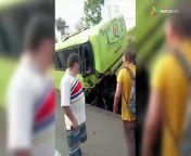 tn7-colision-bus-trailer-2-010524 from bus online booking malaysia