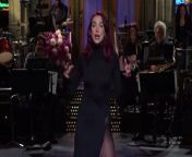 Dua Lipa addresses viral meme about her dancing in SNL monologue from dancing haute loire