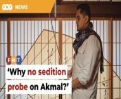 Ti Lian Ker contrasts the lack of action against the Umno Youth chief with the probe into Lim Kit Siang.&#60;br/&#62;&#60;br/&#62;Read More: https://www.freemalaysiatoday.com/category/nation/2024/04/02/why-no-sedition-probe-on-akmal-posing-with-sword-says-senator/ &#60;br/&#62;&#60;br/&#62;Laporan Lanjut: https://www.freemalaysiatoday.com/category/bahasa/tempatan/2024/04/02/bergambar-pegang-pedang-kenapa-akmal-tak-disiasat-menghasut-soal-senator/&#60;br/&#62;&#60;br/&#62;Free Malaysia Today is an independent, bi-lingual news portal with a focus on Malaysian current affairs.&#60;br/&#62;&#60;br/&#62;Subscribe to our channel - http://bit.ly/2Qo08ry&#60;br/&#62;------------------------------------------------------------------------------------------------------------------------------------------------------&#60;br/&#62;Check us out at https://www.freemalaysiatoday.com&#60;br/&#62;Follow FMT on Facebook: https://bit.ly/49JJoo5&#60;br/&#62;Follow FMT on Dailymotion: https://bit.ly/2WGITHM&#60;br/&#62;Follow FMT on X: https://bit.ly/48zARSW &#60;br/&#62;Follow FMT on Instagram: https://bit.ly/48Cq76h&#60;br/&#62;Follow FMT on TikTok : https://bit.ly/3uKuQFp&#60;br/&#62;Follow FMT Berita on TikTok: https://bit.ly/48vpnQG &#60;br/&#62;Follow FMT Telegram - https://bit.ly/42VyzMX&#60;br/&#62;Follow FMT LinkedIn - https://bit.ly/42YytEb&#60;br/&#62;Follow FMT Lifestyle on Instagram: https://bit.ly/42WrsUj&#60;br/&#62;Follow FMT on WhatsApp: https://bit.ly/49GMbxW &#60;br/&#62;------------------------------------------------------------------------------------------------------------------------------------------------------&#60;br/&#62;Download FMT News App:&#60;br/&#62;Google Play – http://bit.ly/2YSuV46&#60;br/&#62;App Store – https://apple.co/2HNH7gZ&#60;br/&#62;Huawei AppGallery - https://bit.ly/2D2OpNP&#60;br/&#62;&#60;br/&#62;#FMTNews #AkmalSaleh #TiLianKer