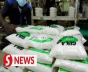 Datuk Seri Dr Wee Ka Siong has questioned how a RM42mil incentive for a sugar manufacturer benefits consumers in Parliament.&#60;br/&#62;&#60;br/&#62;Deputy Domestic Trade and Cost of Living Minister Fuziah Salleh said the subsidy was only a temporary measure to control sugar prices.&#60;br/&#62;&#60;br/&#62;Read more at https://tinyurl.com/4uruwv5d&#60;br/&#62;&#60;br/&#62;WATCH MORE: https://thestartv.com/c/news&#60;br/&#62;SUBSCRIBE: https://cutt.ly/TheStar&#60;br/&#62;LIKE: https://fb.com/TheStarOnline