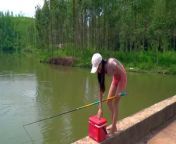 Beautiful Girl Fishing Giant At National Road