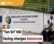 MACC has obtained permission to charge a businessman with a ‘Tan Sri’ title who was investigated for allegedly submitting false claims.&#60;br/&#62;&#60;br/&#62;Read More: &#60;br/&#62;https://www.freemalaysiatoday.com/category/nation/2024/04/02/md-of-firm-managing-govt-vehicles-to-be-charged-tomorrow/&#60;br/&#62;&#60;br/&#62;Laporan Lanjut: &#60;br/&#62;https://www.freemalaysiatoday.com/category/bahasa/tempatan/2024/04/02/kontrak-urus-kenderaan-kerajaan-rm4-5-bilion-tan-sri-didakwa-esok/&#60;br/&#62;&#60;br/&#62;Free Malaysia Today is an independent, bi-lingual news portal with a focus on Malaysian current affairs.&#60;br/&#62;&#60;br/&#62;Subscribe to our channel - http://bit.ly/2Qo08ry&#60;br/&#62;------------------------------------------------------------------------------------------------------------------------------------------------------&#60;br/&#62;Check us out at https://www.freemalaysiatoday.com&#60;br/&#62;Follow FMT on Facebook: https://bit.ly/49JJoo5&#60;br/&#62;Follow FMT on Dailymotion: https://bit.ly/2WGITHM&#60;br/&#62;Follow FMT on X: https://bit.ly/48zARSW &#60;br/&#62;Follow FMT on Instagram: https://bit.ly/48Cq76h&#60;br/&#62;Follow FMT on TikTok : https://bit.ly/3uKuQFp&#60;br/&#62;Follow FMT Berita on TikTok: https://bit.ly/48vpnQG &#60;br/&#62;Follow FMT Telegram - https://bit.ly/42VyzMX&#60;br/&#62;Follow FMT LinkedIn - https://bit.ly/42YytEb&#60;br/&#62;Follow FMT Lifestyle on Instagram: https://bit.ly/42WrsUj&#60;br/&#62;Follow FMT on WhatsApp: https://bit.ly/49GMbxW &#60;br/&#62;------------------------------------------------------------------------------------------------------------------------------------------------------&#60;br/&#62;Download FMT News App:&#60;br/&#62;Google Play – http://bit.ly/2YSuV46&#60;br/&#62;App Store – https://apple.co/2HNH7gZ&#60;br/&#62;Huawei AppGallery - https://bit.ly/2D2OpNP&#60;br/&#62;&#60;br/&#62;#FMTNews #Government #Vehicles #MACC #AzamBaki